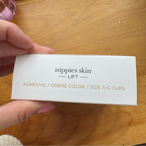 NEW B-Six Nippies Skin Lift Adhesive Nipple Covers – Reusable Crème A-C - Picture 3 of 4